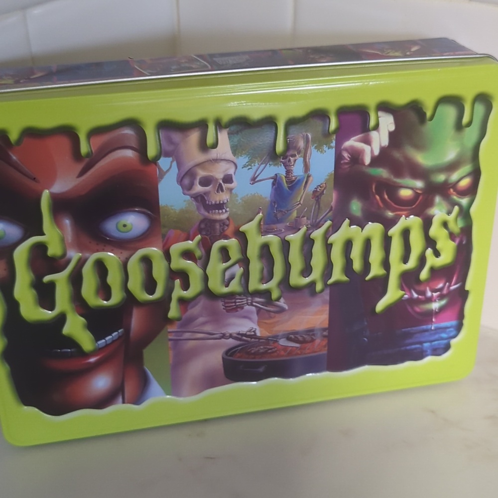 RL STINE GOOSEBUMPS BOOK SET TIN - Picture 2 of 8